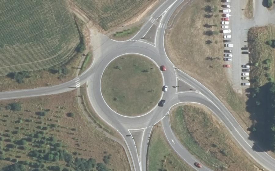 Vue aérienne du Rond-point anonyme n°1175258939