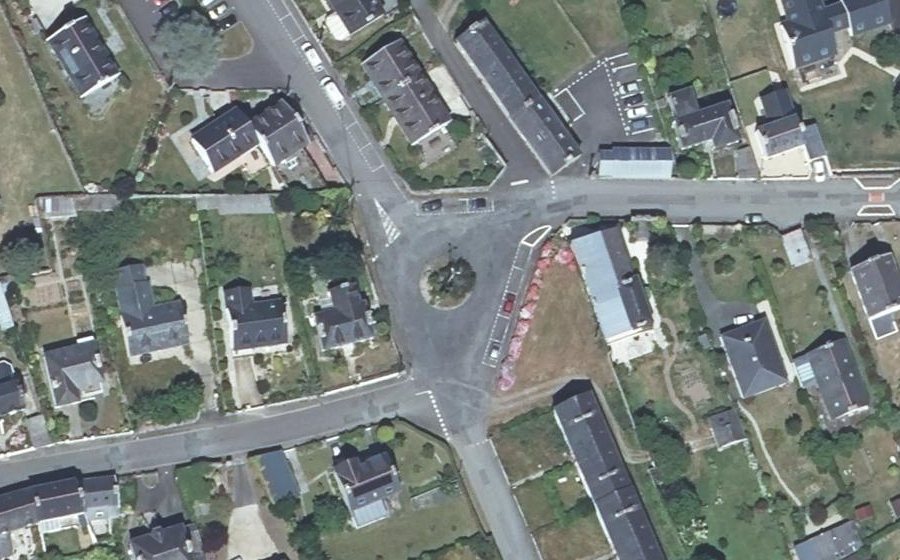 Vue aérienne du Rond-point anonyme n°1175568463