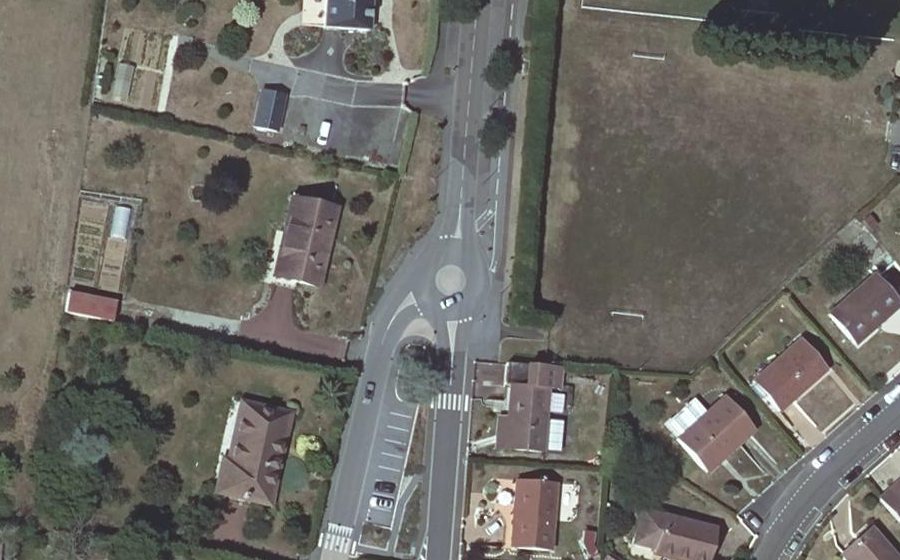 Vue aérienne du Rond-point anonyme n°1176005193