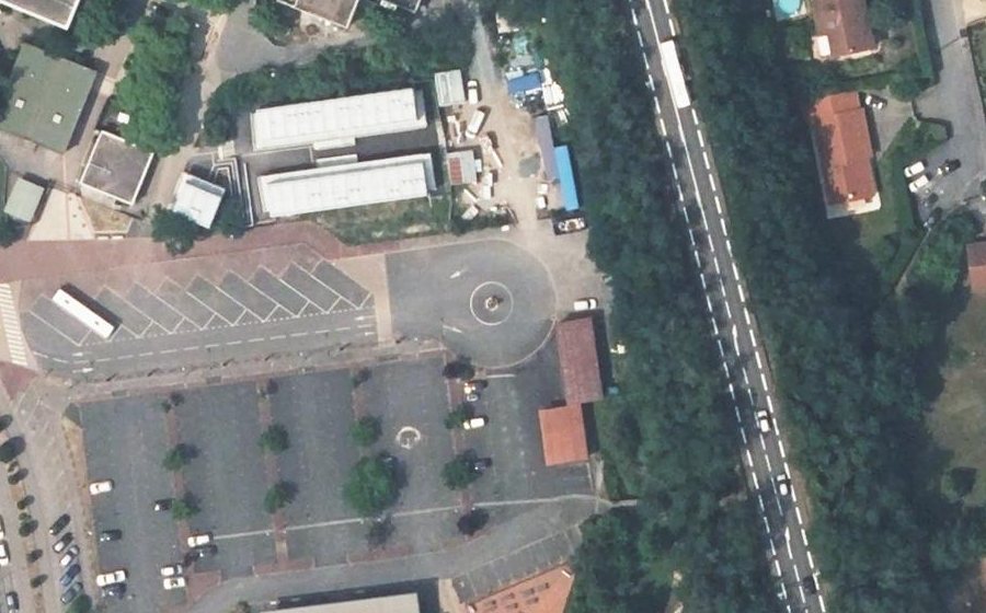Vue aérienne du Rond-point anonyme n°117752121