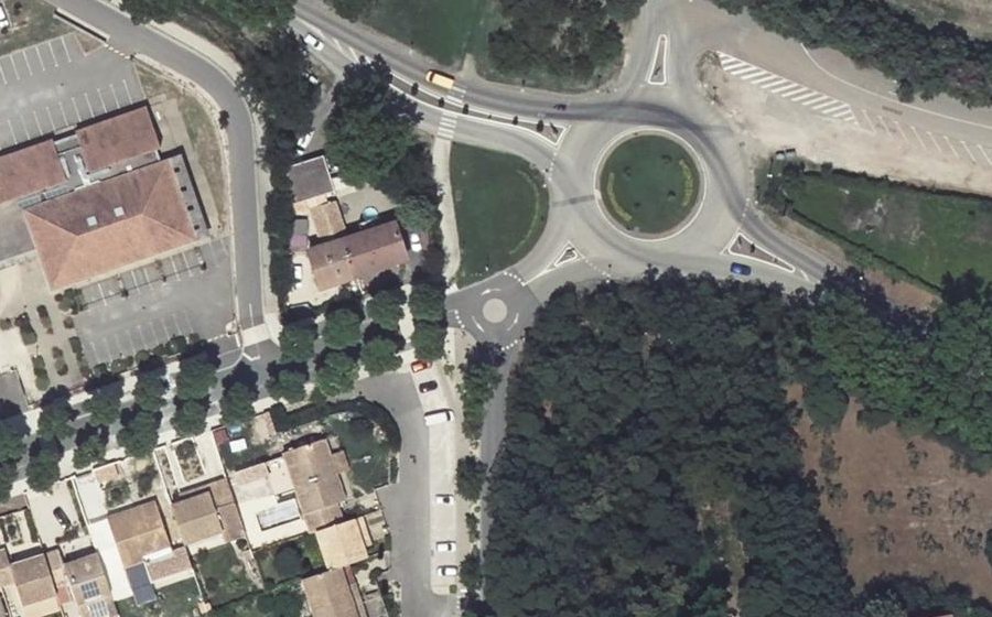 Vue aérienne du Rond-point anonyme n°1178131434