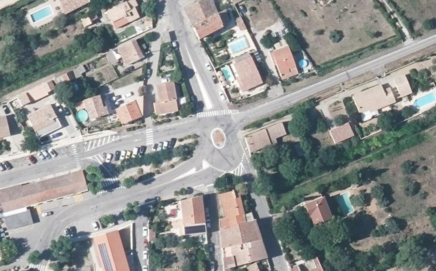 Vue aérienne du Rond-point anonyme n°117858979