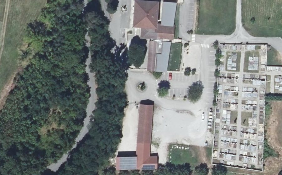 Vue aérienne du Rond-point anonyme n°118052992