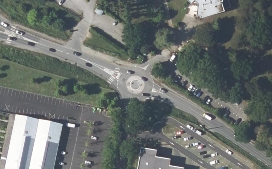 Vue aérienne du Rond-point anonyme n°1180910600