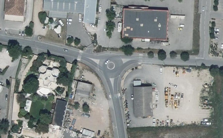 Vue aérienne du Rond-point anonyme n°1181088808