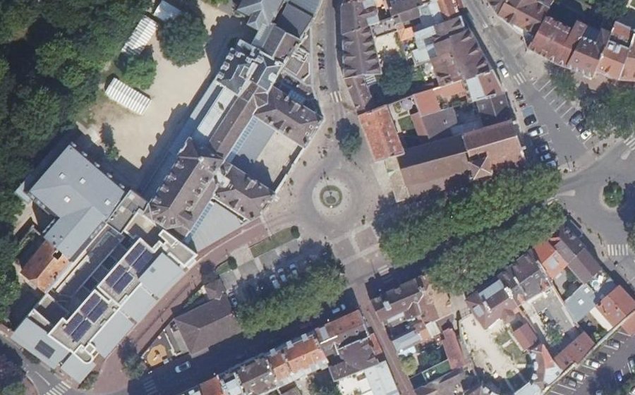 Vue aérienne de la Place d'Armes
