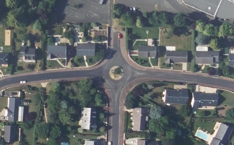 Vue aérienne du Rond-point anonyme n°1181318168