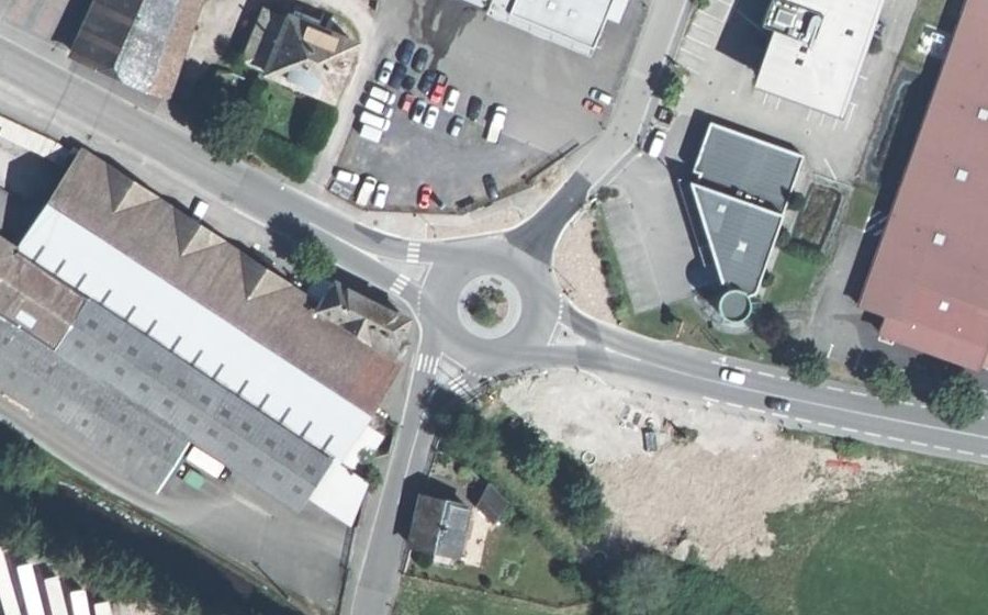 Vue aérienne du Rond-point anonyme n°11824147