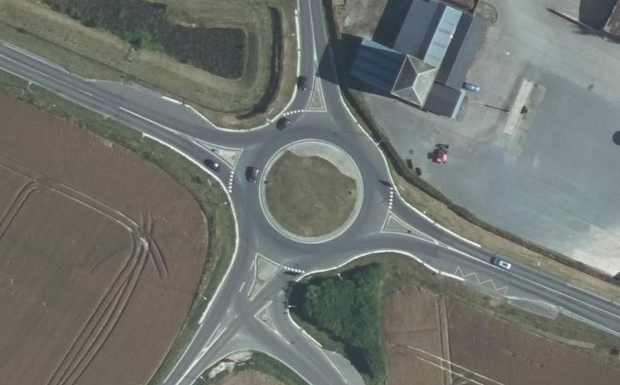 Vue aérienne du Rond-point anonyme n°1184125971
