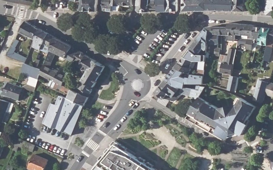 Vue aérienne du Rond-point anonyme n°1184171797