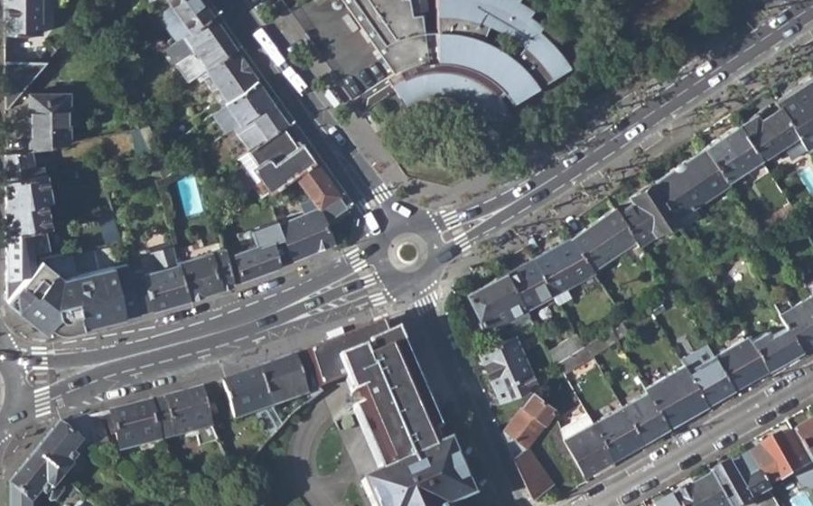 Vue aérienne du Rond-point anonyme n°1184470178
