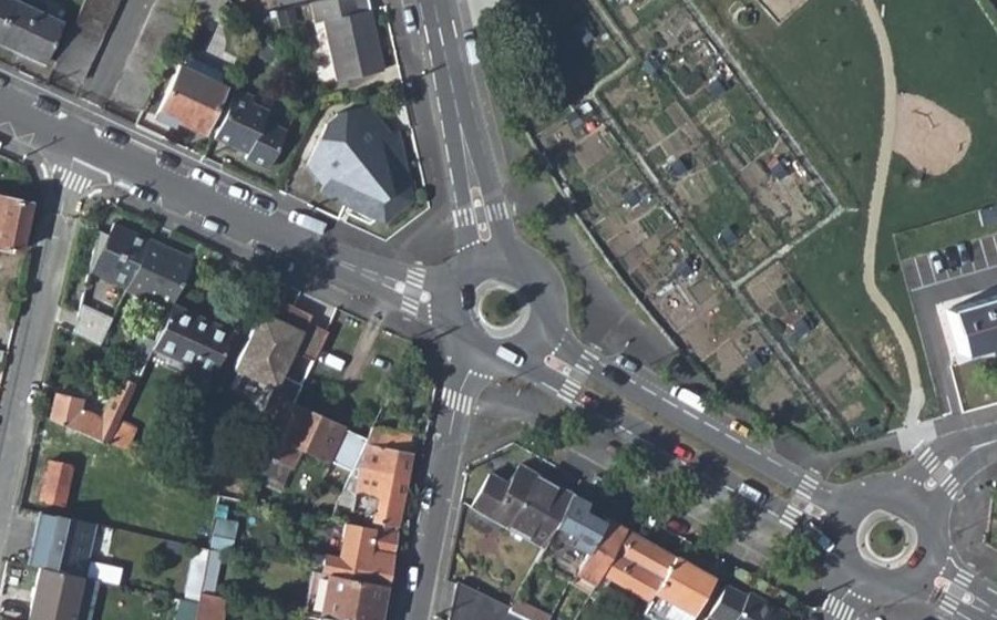 Vue aérienne du Rond-point anonyme n°1184471483
