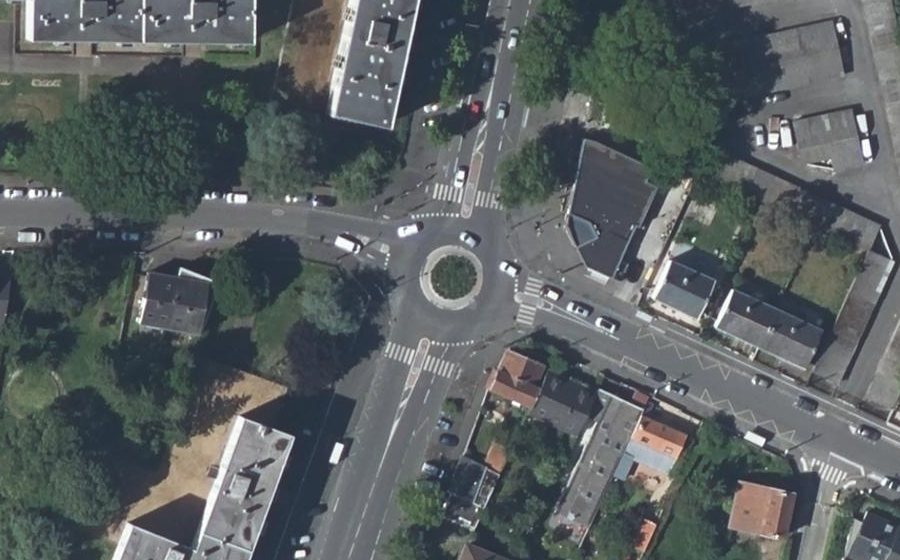 Vue aérienne du Rond-point anonyme n°1184471491