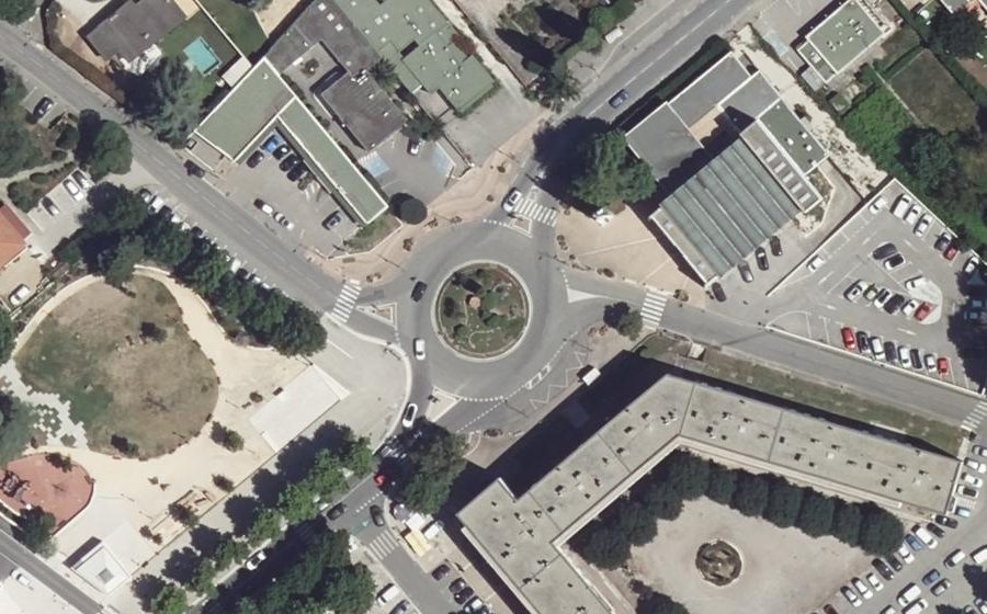 Vue aérienne du Rond-point anonyme n°11845269