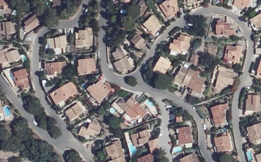 Vue aérienne du Rond-point anonyme n°118456856