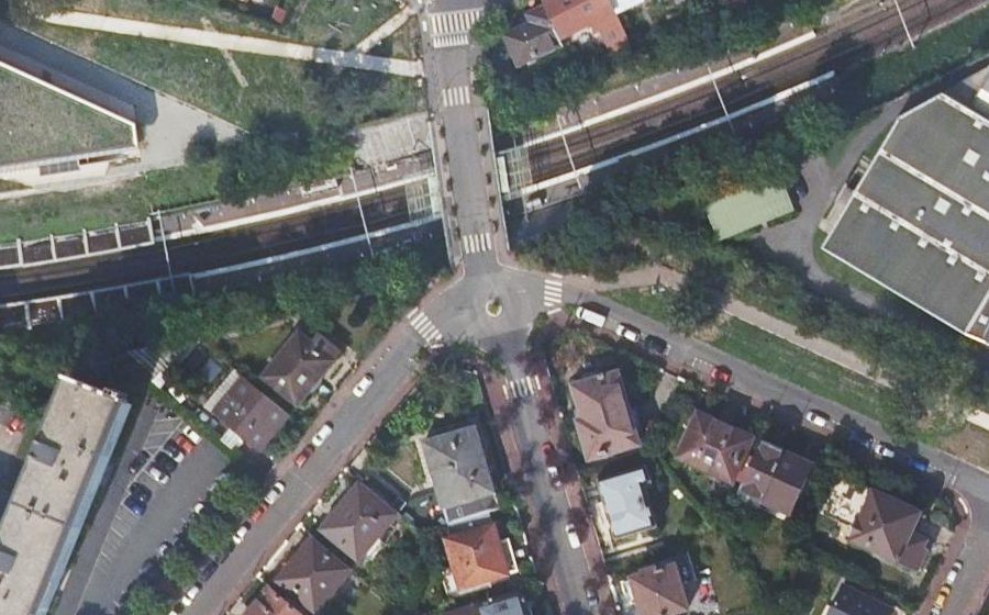 Vue aérienne du Rond-point anonyme n°1185214784