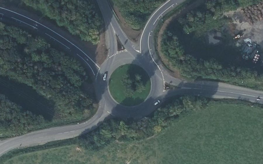 Vue aérienne du Rond-point anonyme n°1185438551