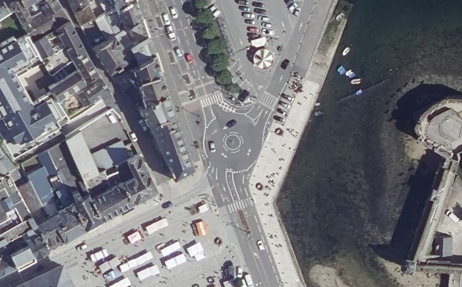 Vue aérienne du Rond-point anonyme n°1185641129