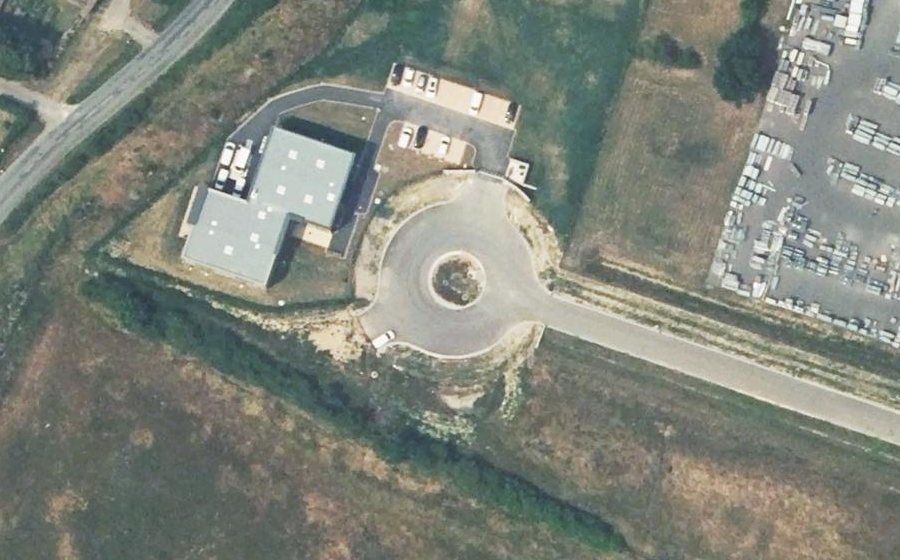Vue aérienne du Rond-point anonyme n°1186726989