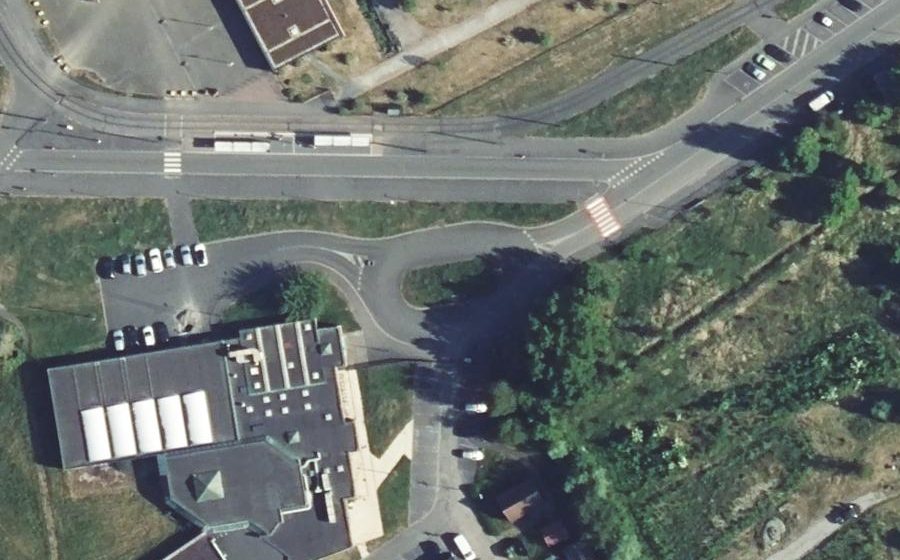 Vue aérienne du Rond-point anonyme n°1186972719