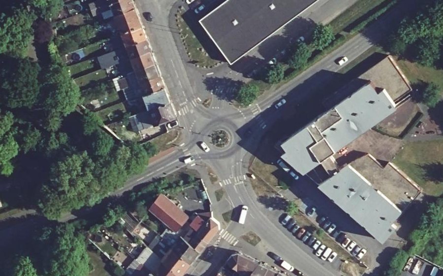 Vue aérienne du Rond-point anonyme n°1187633634