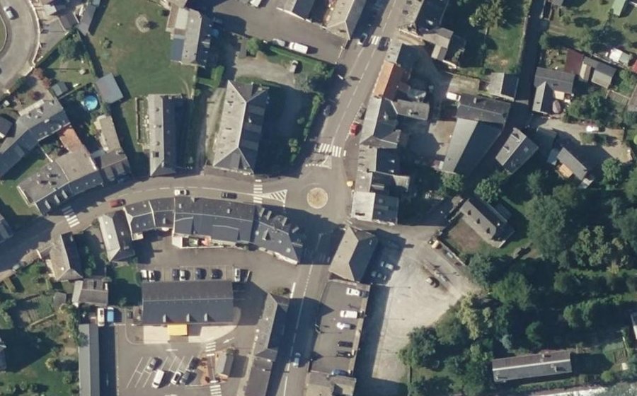 Vue aérienne du Rond-point anonyme n°1187924284