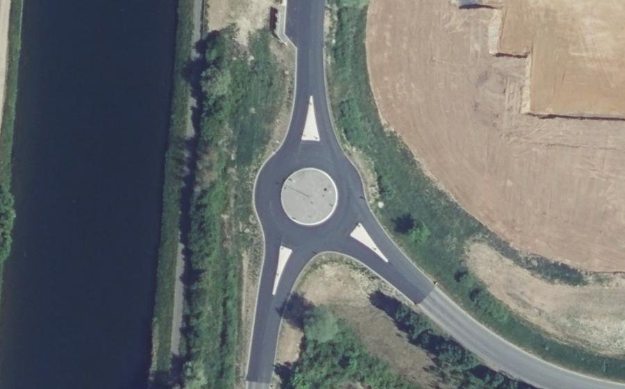 Vue aérienne du Rond-point anonyme n°1188305522