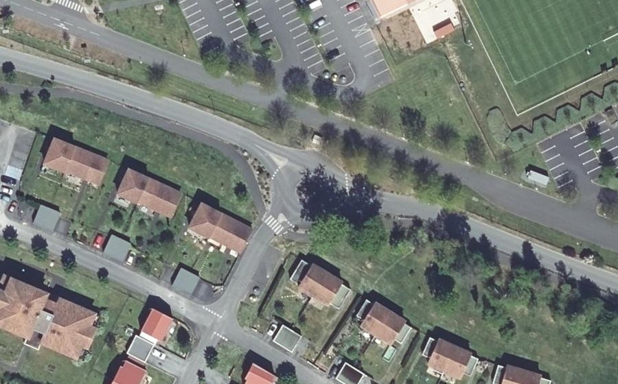 Vue aérienne du Rond-point anonyme n°1188313884