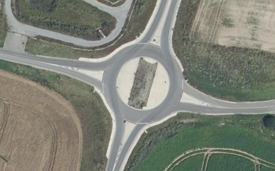 Vue aérienne du Rond-point anonyme n°1188320865