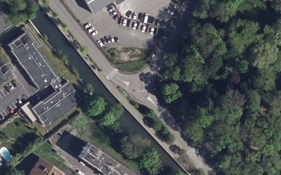 Vue aérienne du Rond-point anonyme n°1188619755