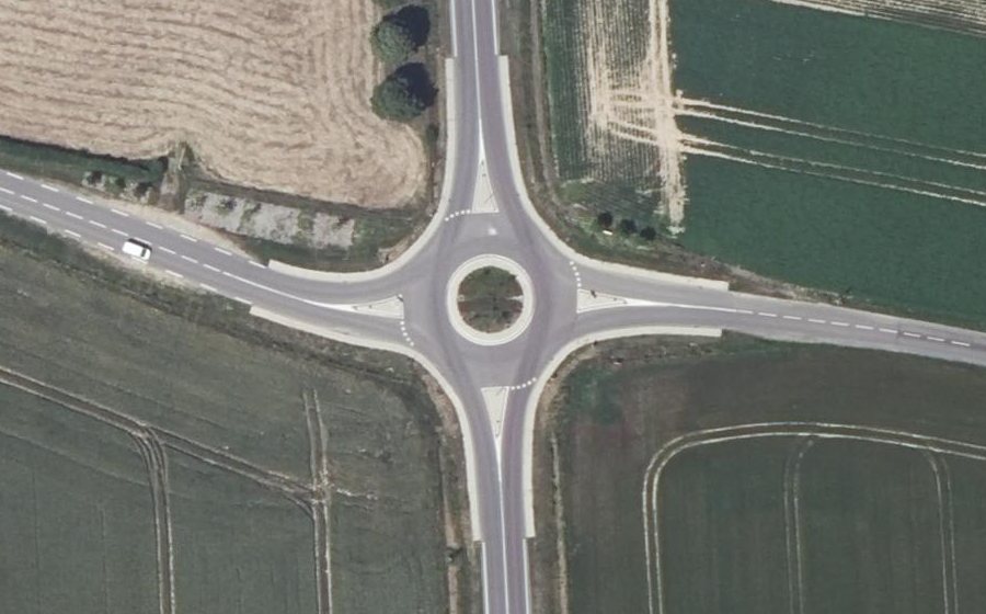 Vue aérienne du Rond-point anonyme n°1189241694