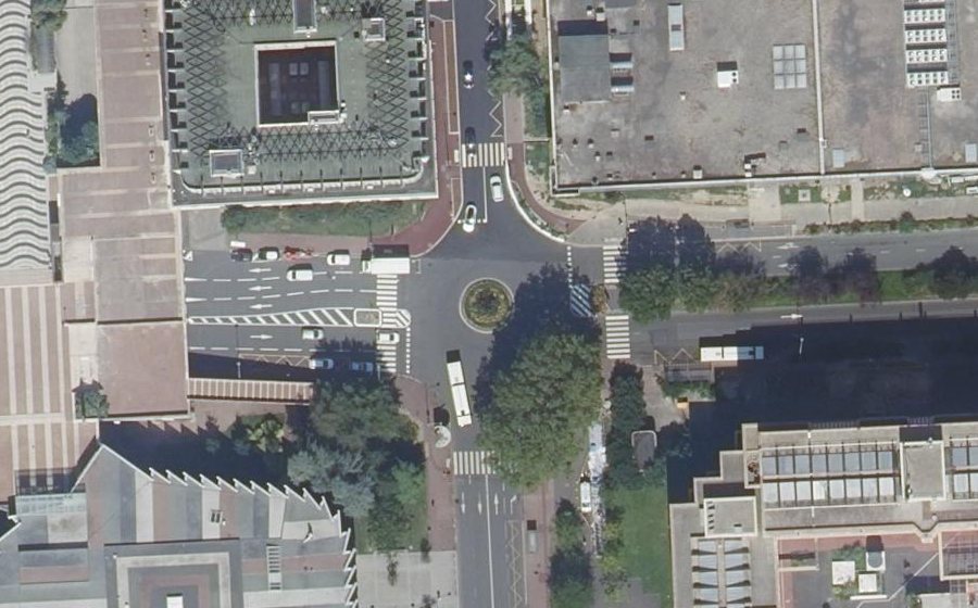 Vue aérienne de la Place de la Résistance et de la Déportation