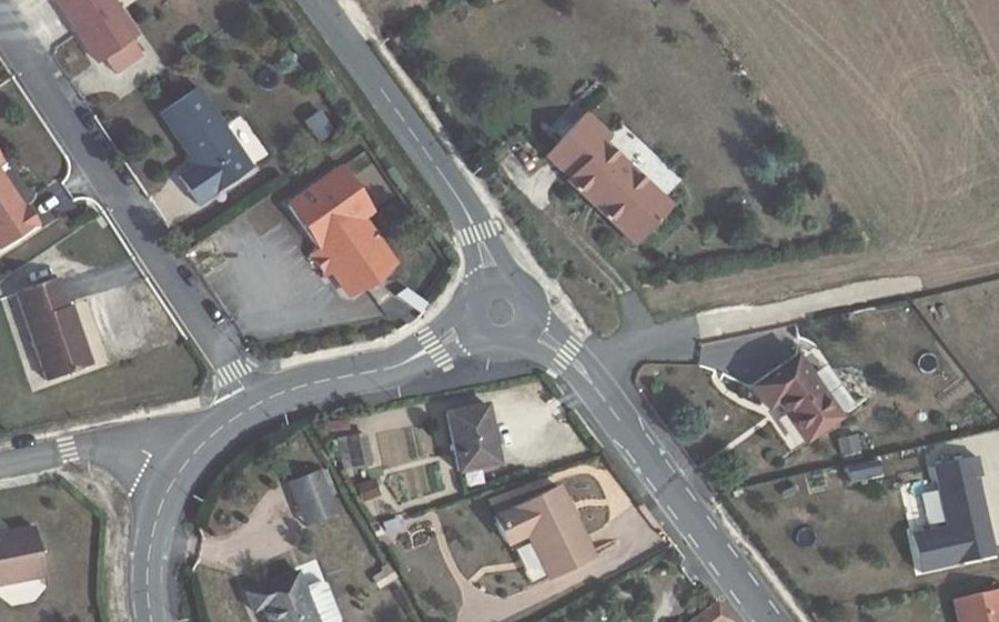 Vue aérienne du Rond-point anonyme n°1189598824
