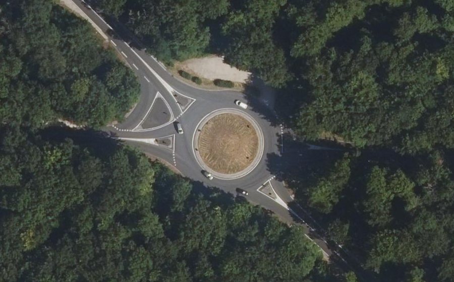 Vue aérienne du Carrefour du Château de la Rivière