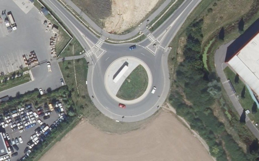 Vue aérienne du Rond-point anonyme n°1190379020