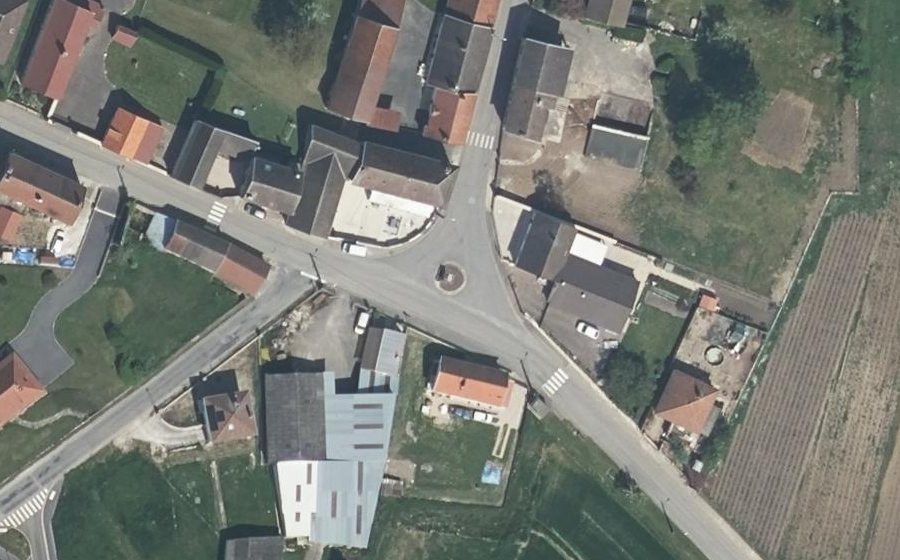 Vue aérienne du Rond-point anonyme n°1190597468