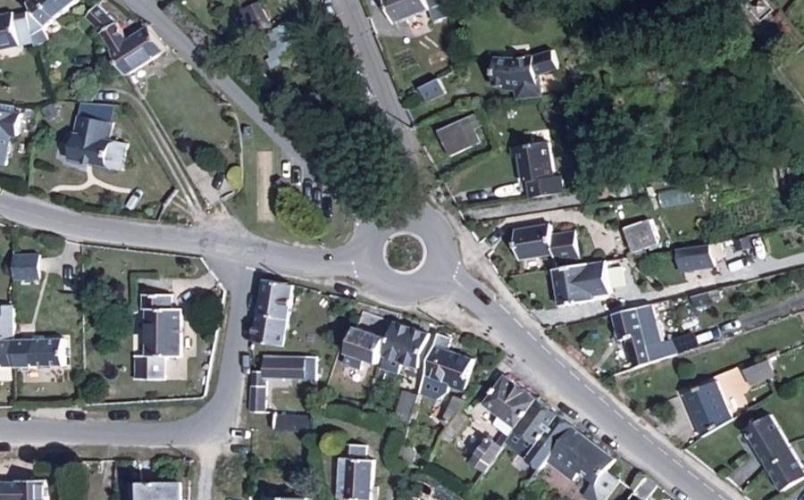 Vue aérienne du Rond-point anonyme n°119228542