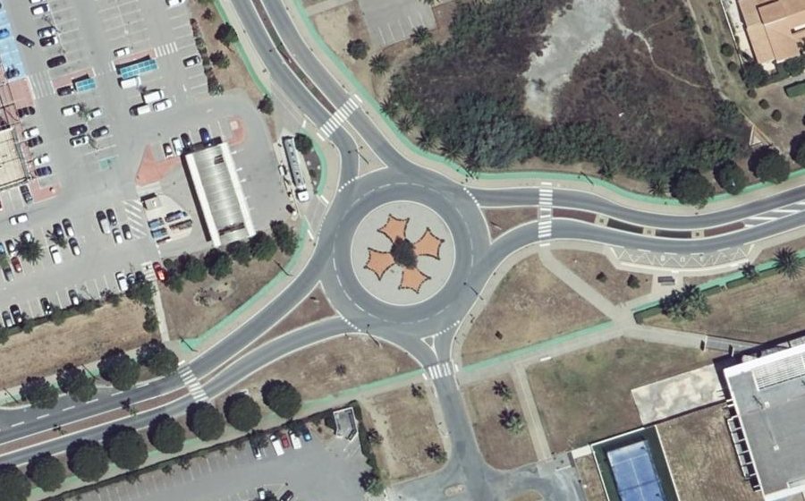 Vue aérienne du Rond-point anonyme n°1193010852