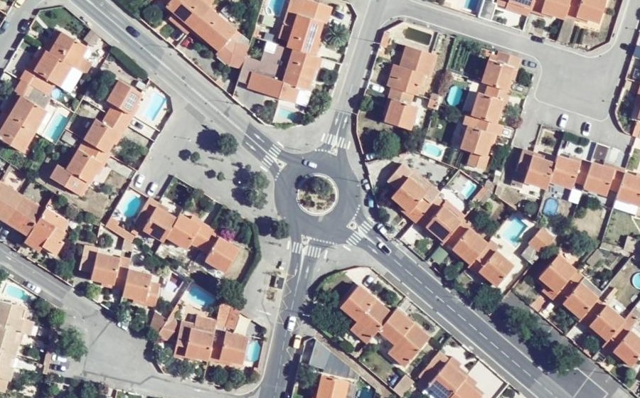 Vue aérienne du Rond-point anonyme n°1193171563