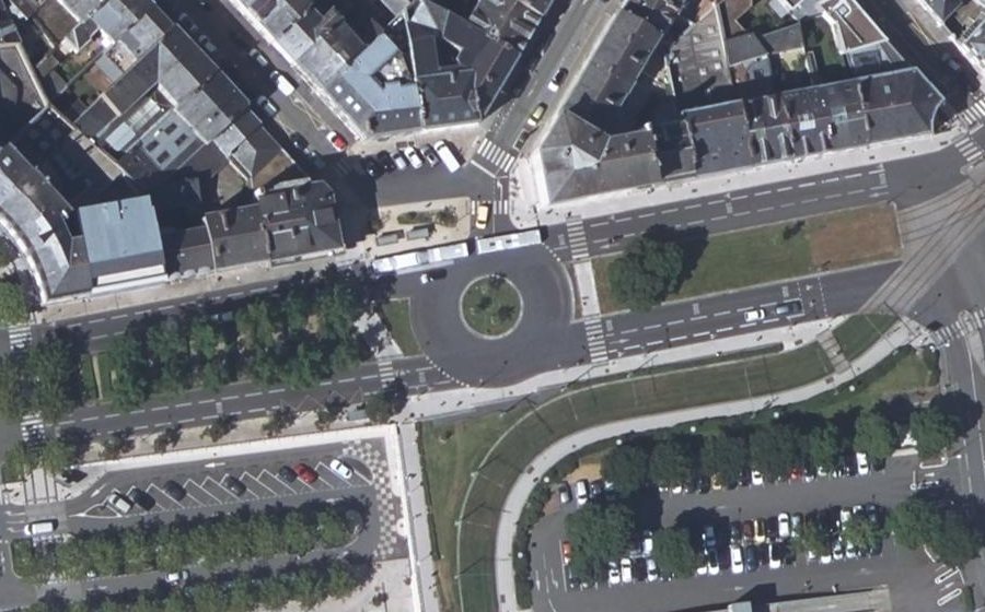 Vue aérienne du Rond-point anonyme n°119368979