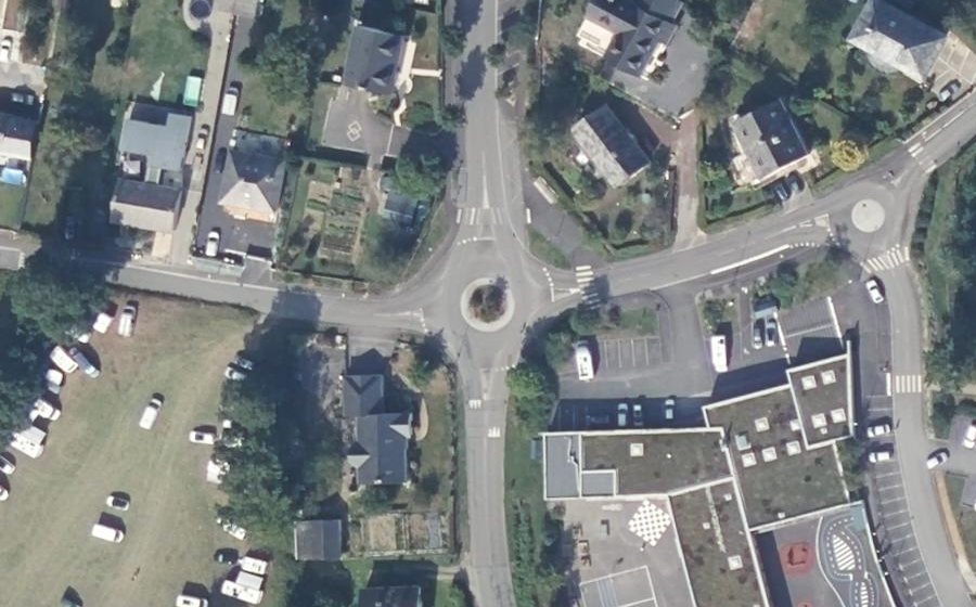 Vue aérienne du Rond-point anonyme n°1194290354