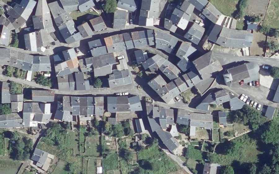 Vue aérienne du Rond-point anonyme n°1194693312