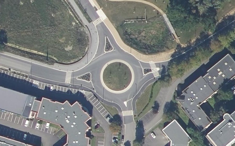 Vue aérienne du Rond-point anonyme n°1195226998