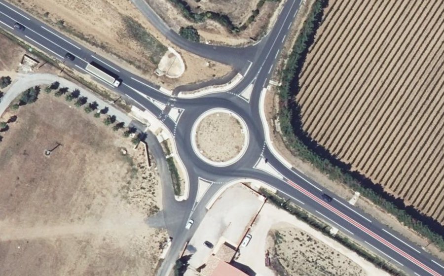 Vue aérienne du Rond-point anonyme n°1198337245