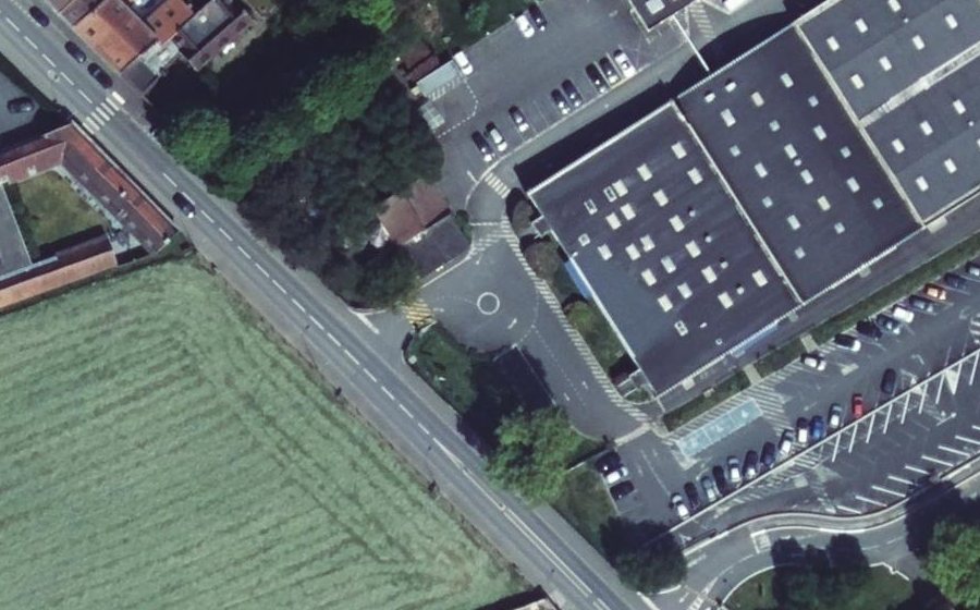 Vue aérienne du Rond-point anonyme n°1199116329