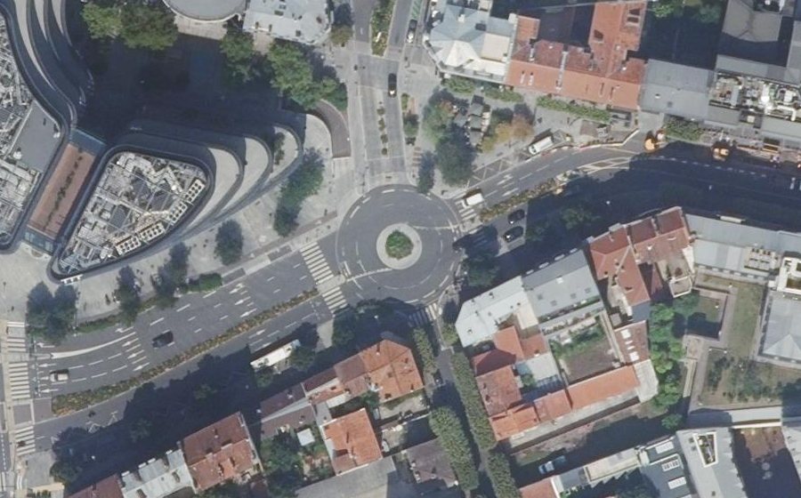 Vue aérienne du Rond-point anonyme n°119914006