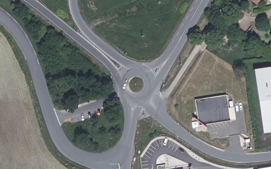 Vue aérienne du Rond-point anonyme n°120017205