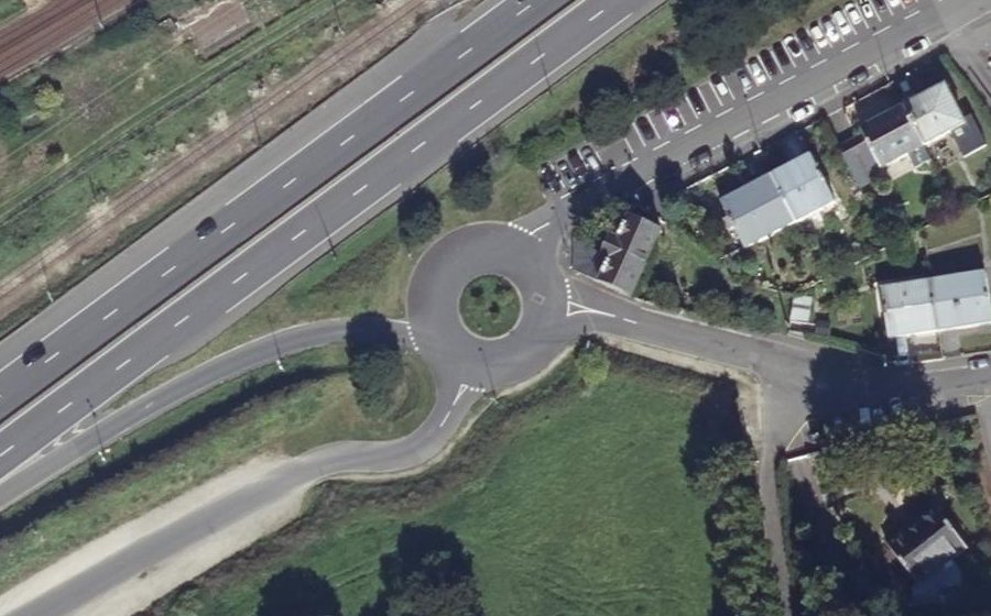 Vue aérienne du Rond-point anonyme n°120021654