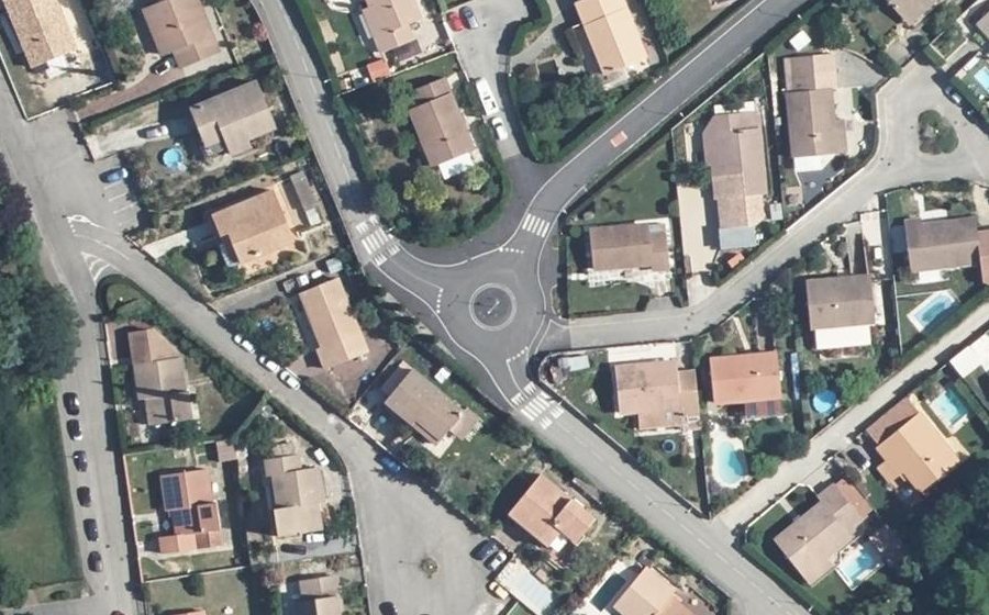 Vue aérienne du Rond-point anonyme n°1200603853