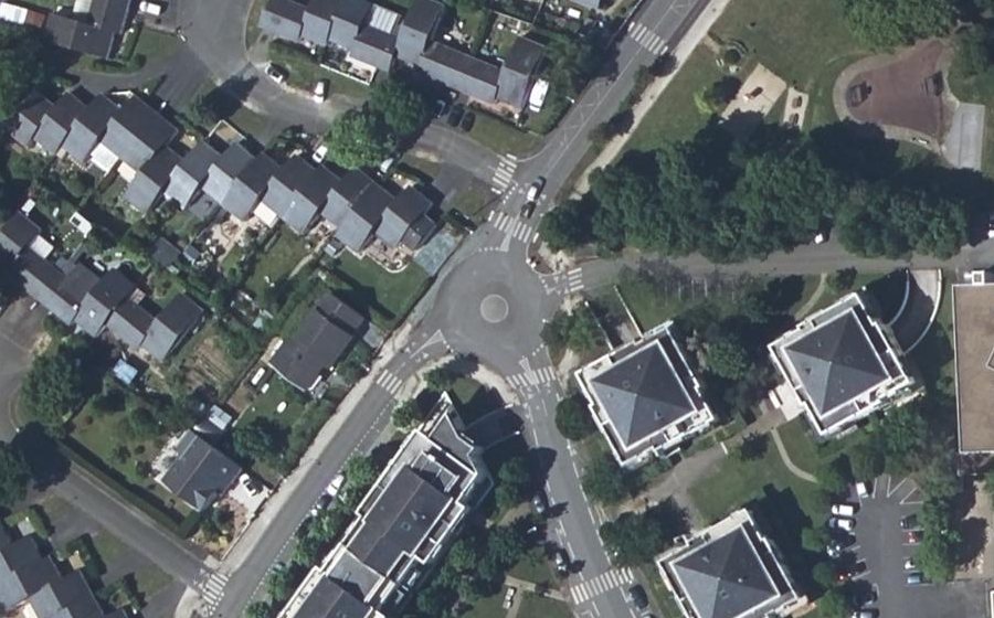 Vue aérienne du Rond-point anonyme n°120066229